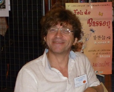 photo_pierre_reads.jpg